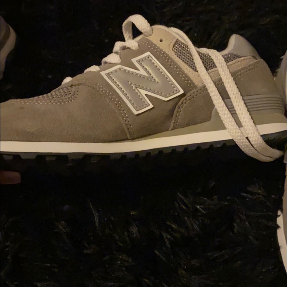 Shoes - Picture 2 of 4